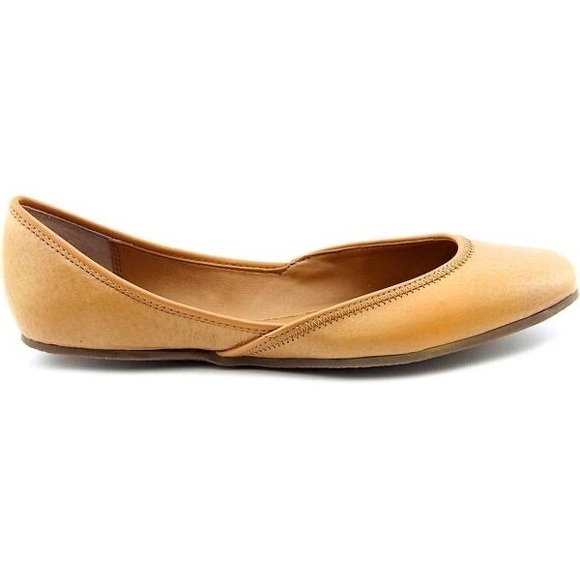 azika ballet flat